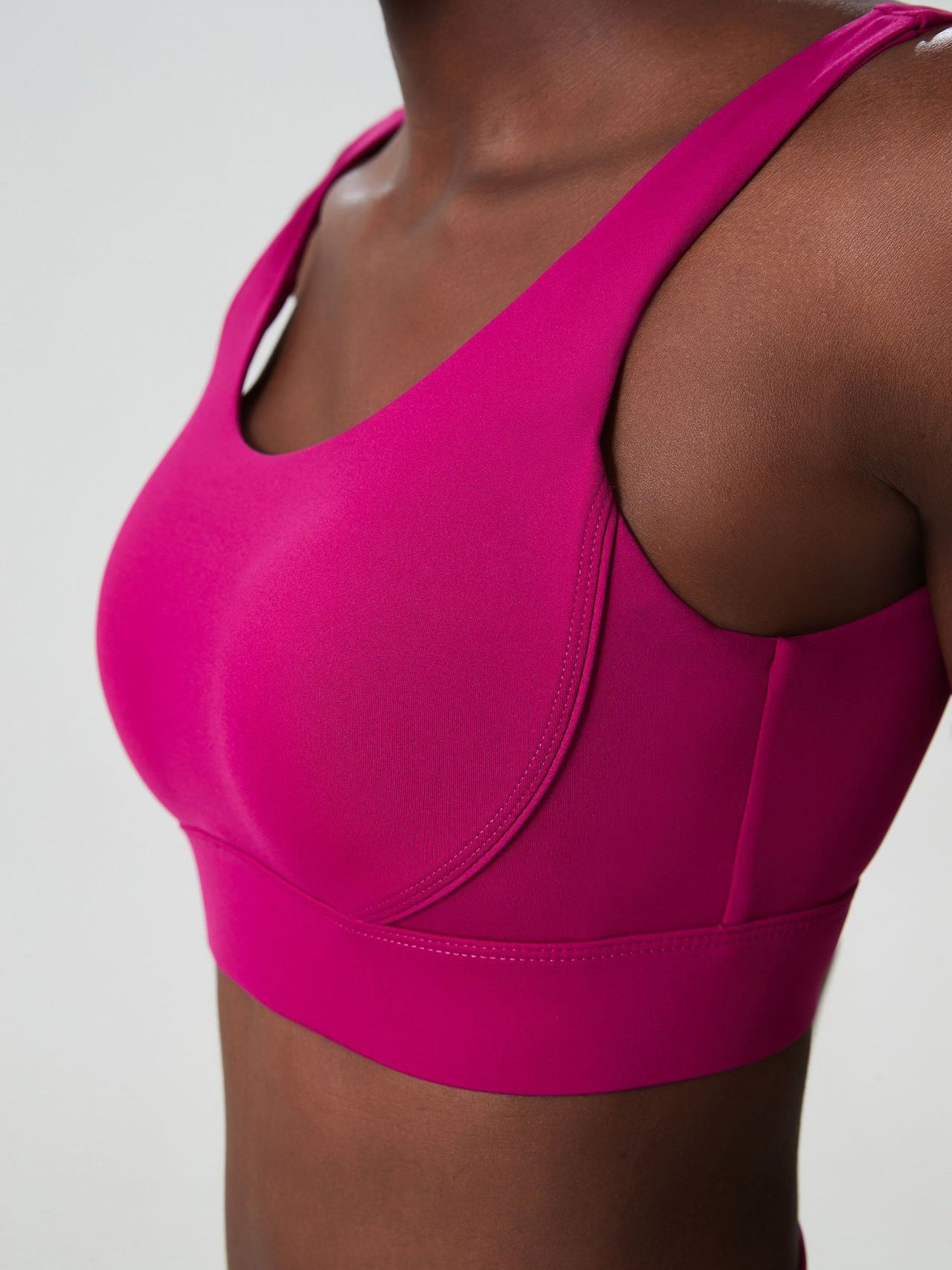 Women tight breathable high support sports vest