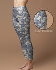 Blue and white retro flower pattern leggings