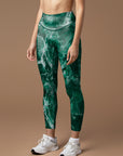 Abstract psychedelic green tie dye water ripple leggings