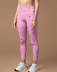 Love Flow in love abstract heart shape pink Leggings