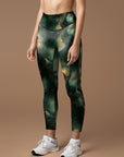 Abstract dark green fluid gilded water ripple leggings