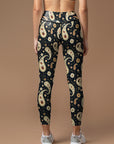 Vintage paisley floral seamless black leggings